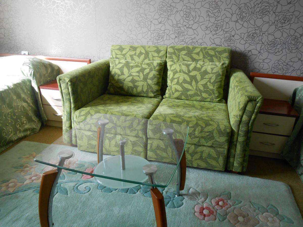 ימבול Hotel Kapri מראה חיצוני תמונה